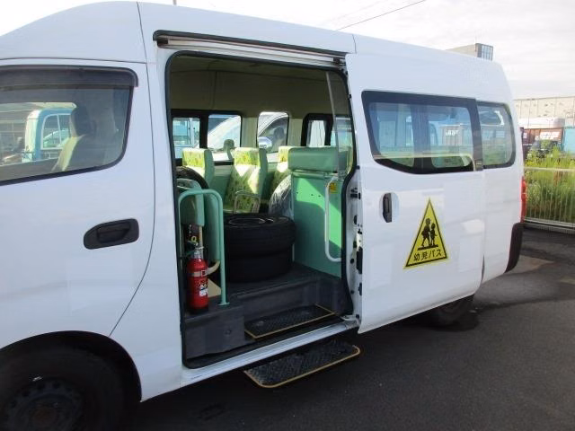 NISSAN NV350 CARAVAN