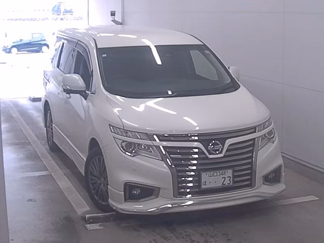 NISSAN ELGRAND