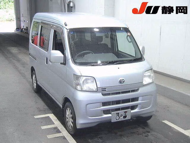 TOYOTA PIXIS VAN