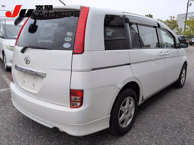 TOYOTA ISIS