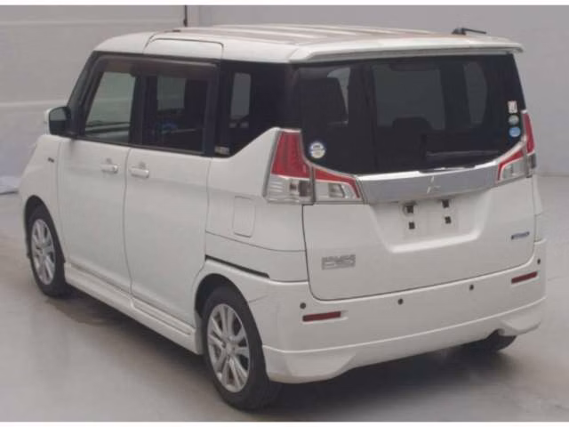 Mitsubishi Delica D:2