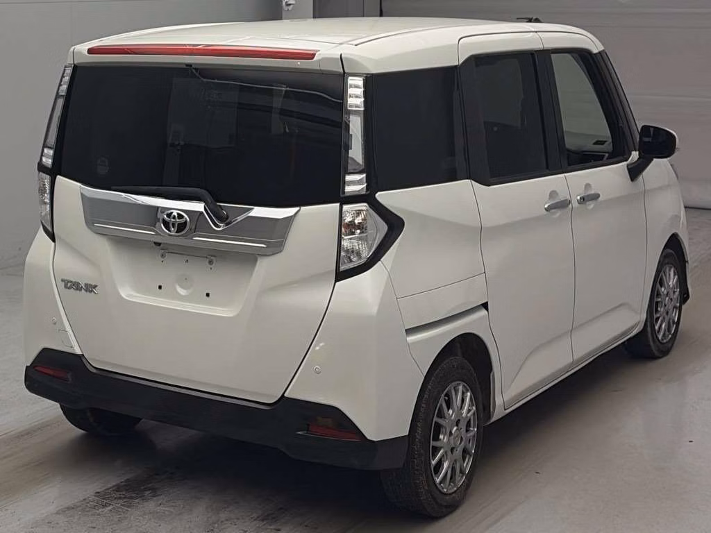 TOYOTA TANK