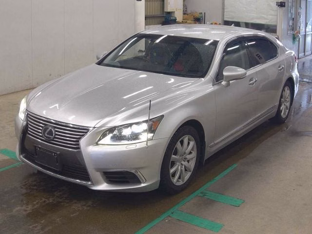 Lexus LS600h
