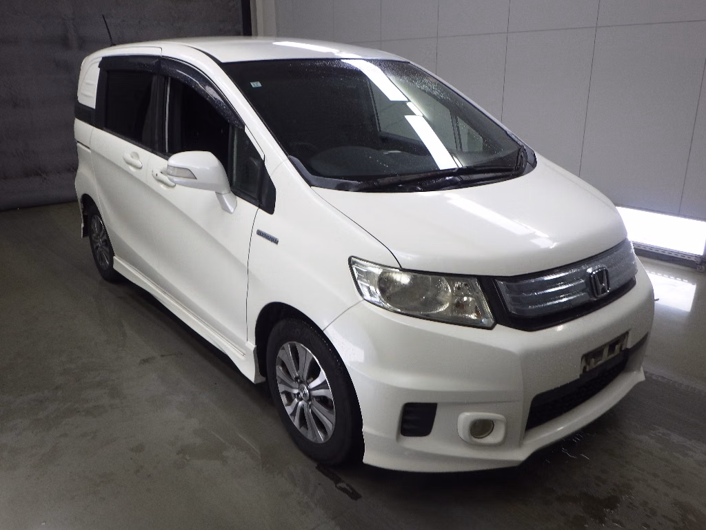 HONDA FREED SPIKE