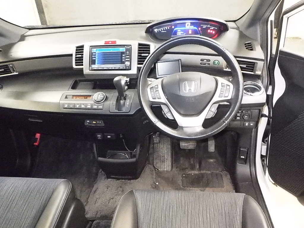 HONDA FREED SPIKE