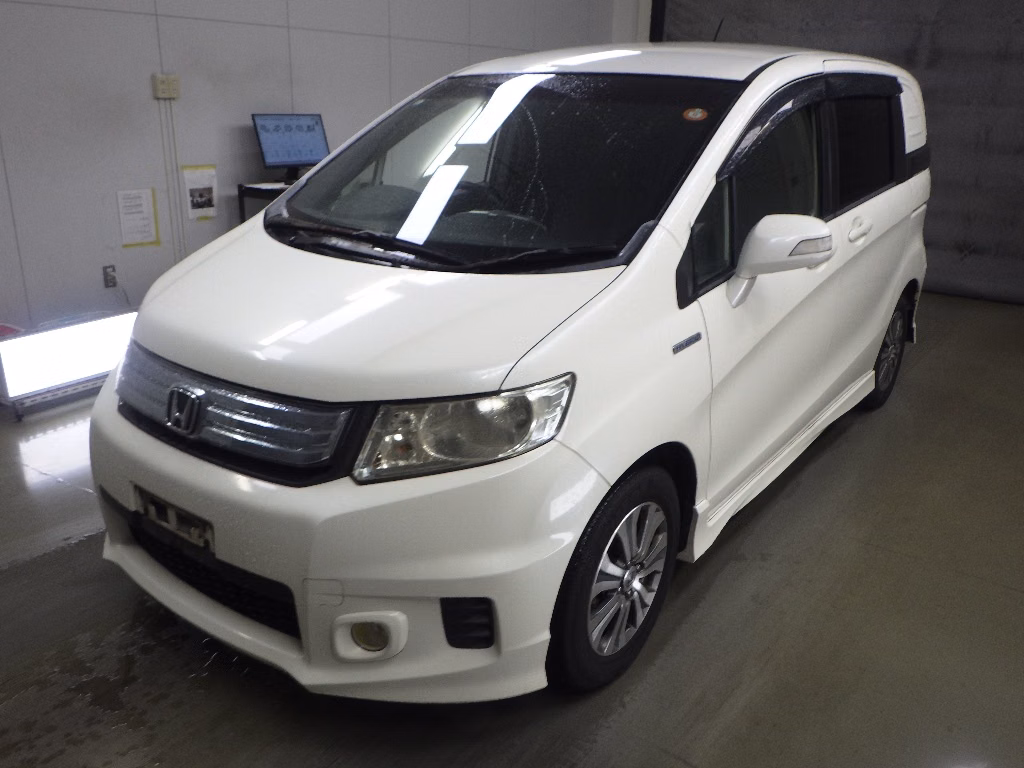 HONDA FREED SPIKE