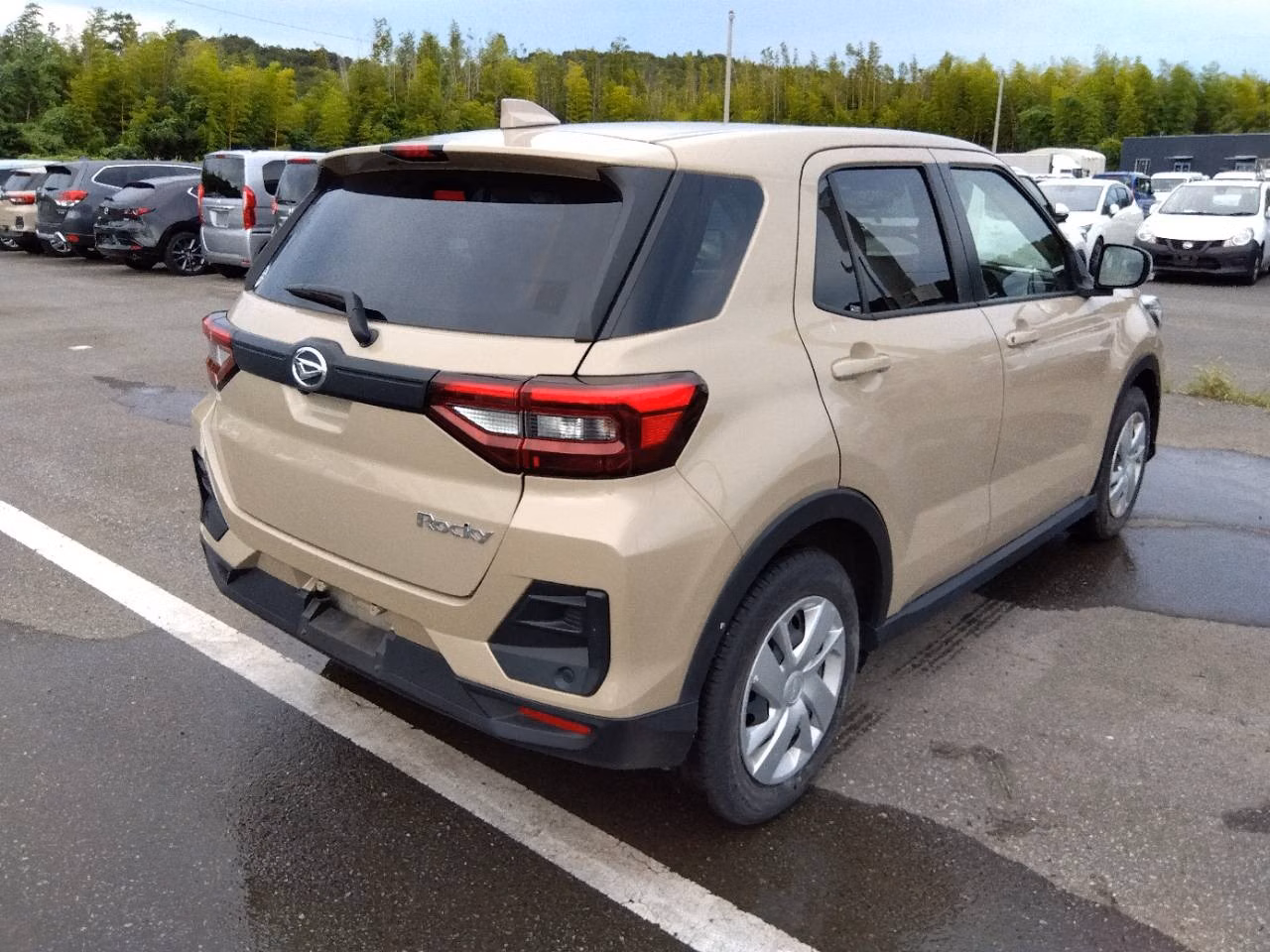 DAIHATSU ROCKY