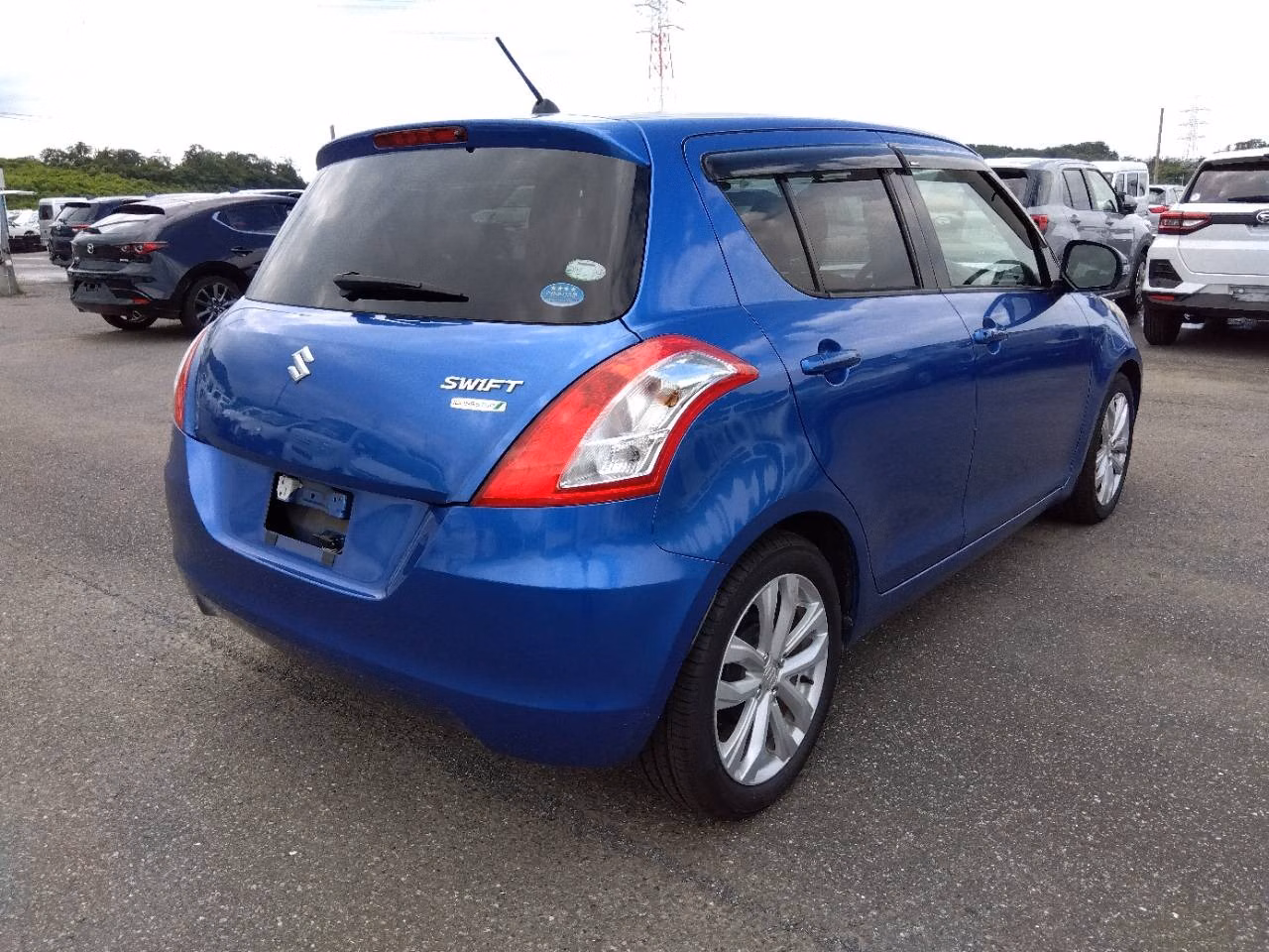 SUZUKI SWIFT