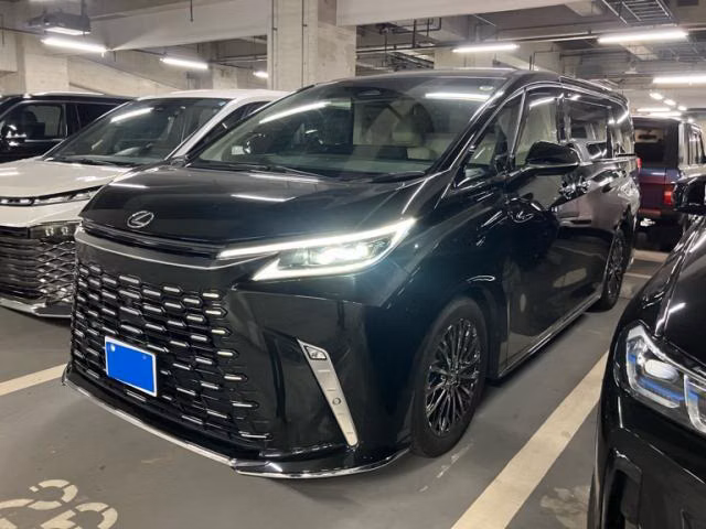 LEXUS LM500H