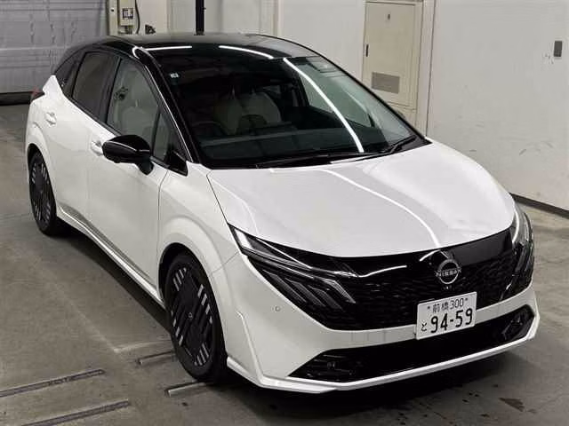 Nissan Aura