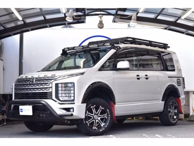 Mitsubishi Delica D:5
