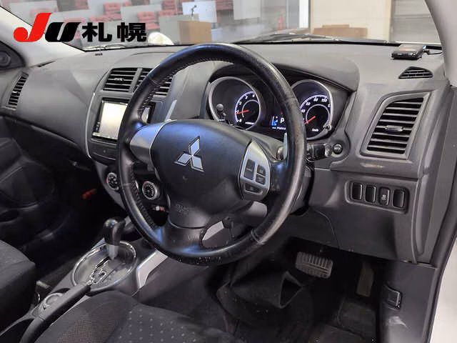 MITSUBISHI RVR