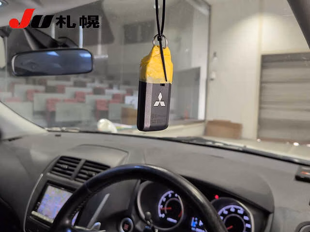 MITSUBISHI RVR