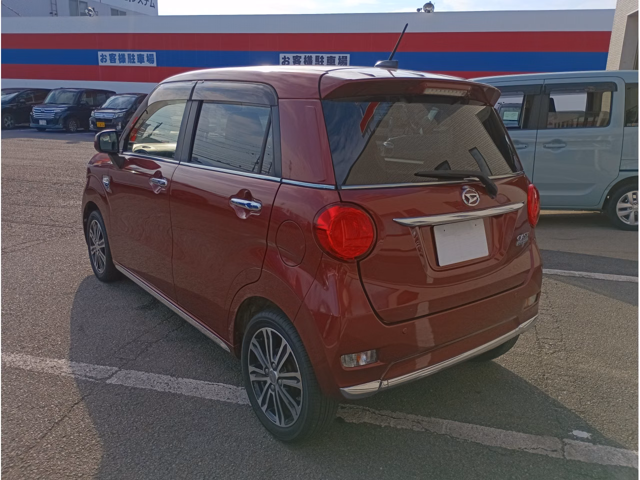 DAIHATSU CAST