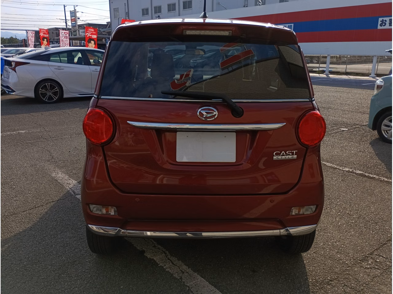 DAIHATSU CAST