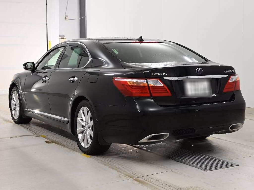 LEXUS LS600H