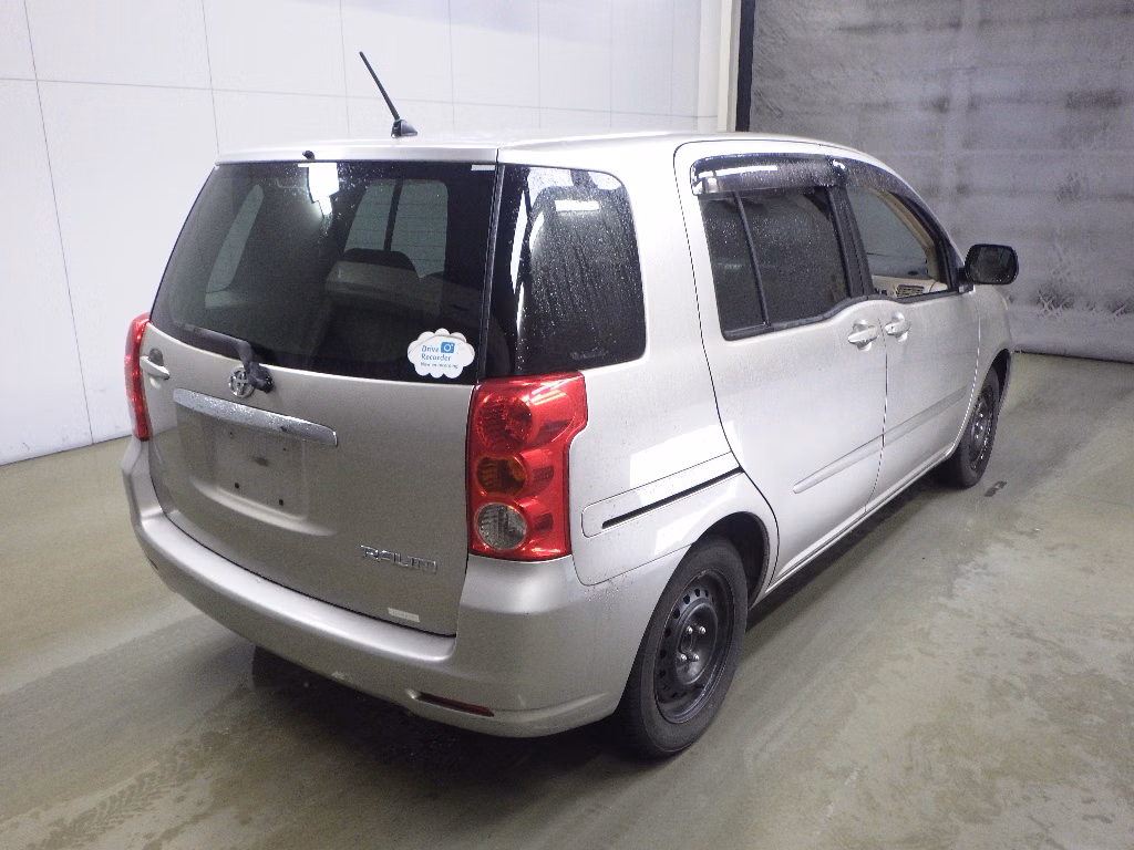 TOYOTA RAUM