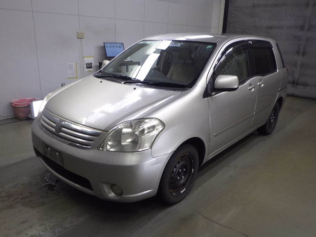 TOYOTA RAUM