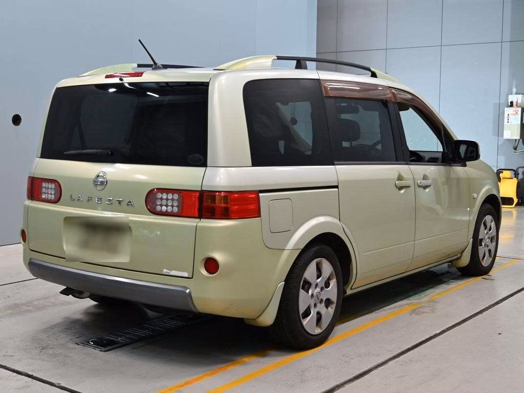 NISSAN LAFESTA