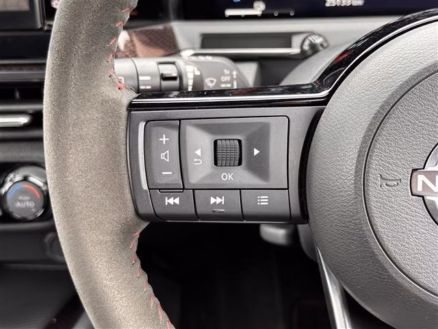 Nissan Aura