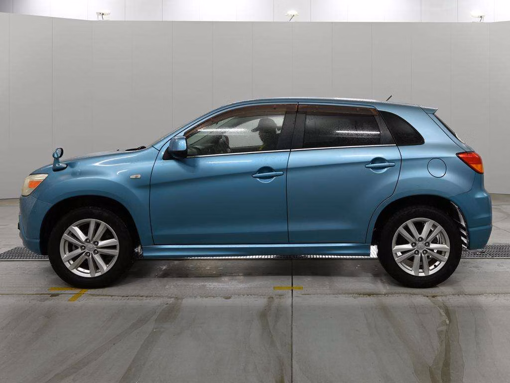 MITSUBISHI RVR