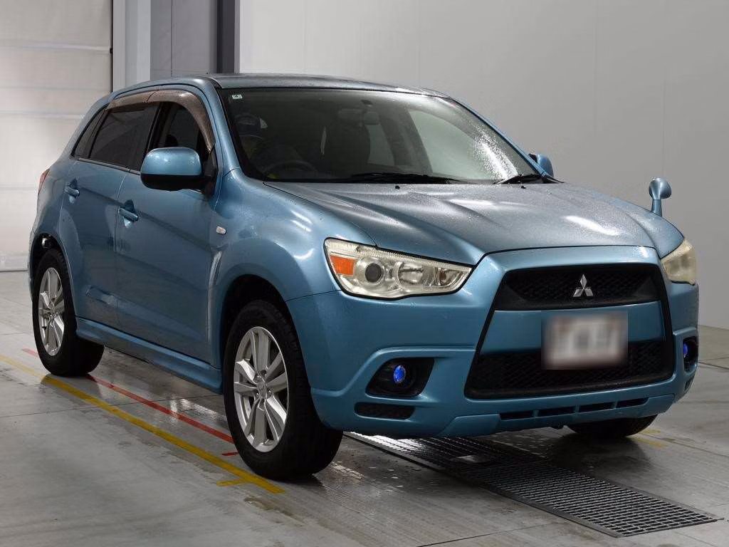 MITSUBISHI RVR