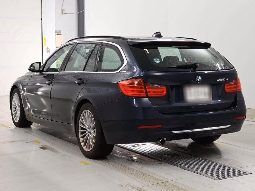 BMW 3-SERIES