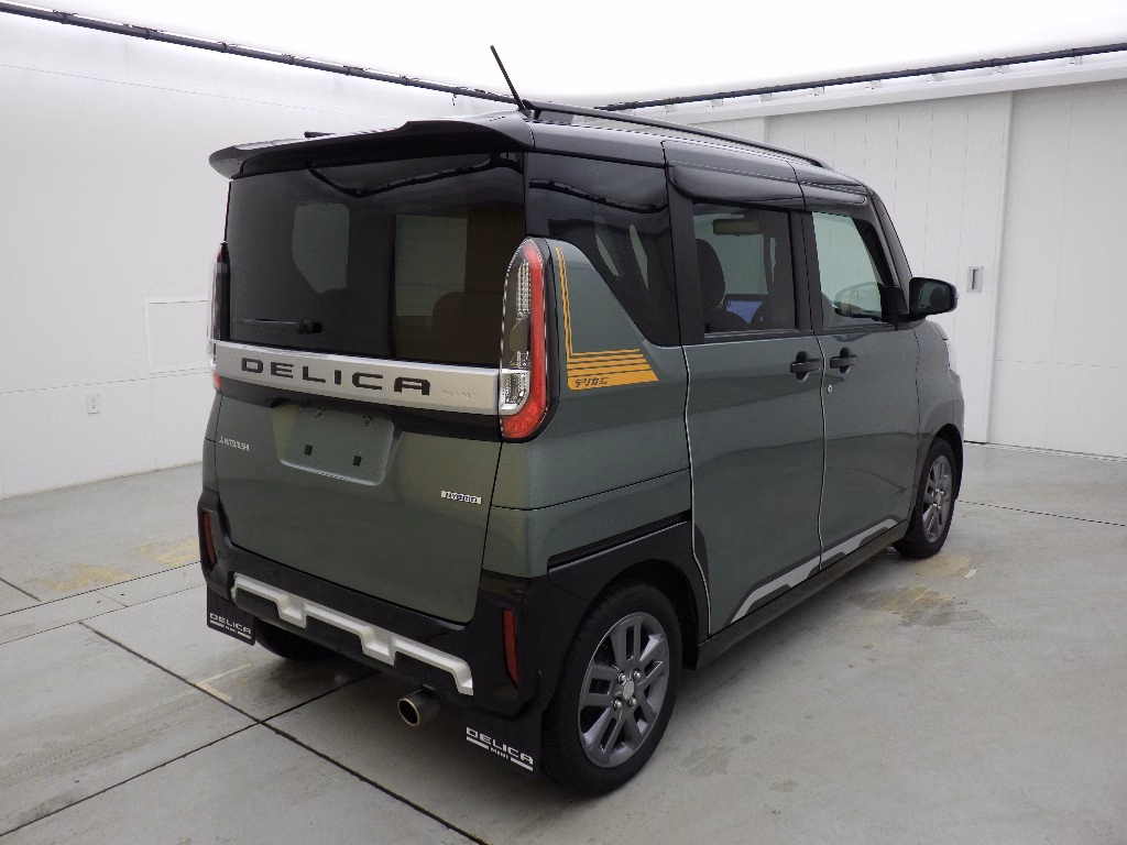MITSUBISHI DELICA MINI