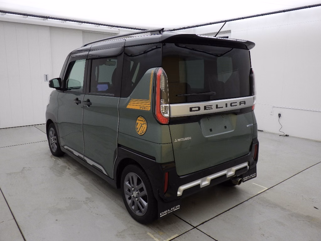 MITSUBISHI DELICA MINI