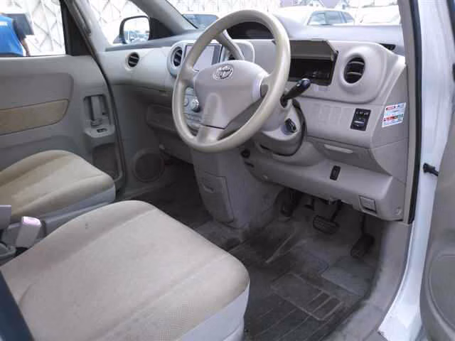 TOYOTA PORTE