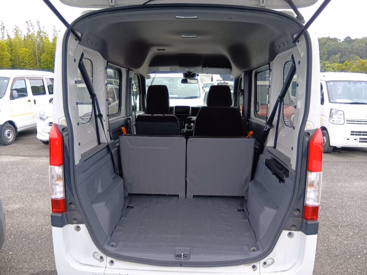 HONDA N-VAN