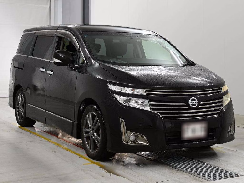 NISSAN ELGRAND