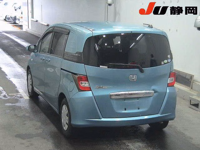 HONDA FREED SPIKE