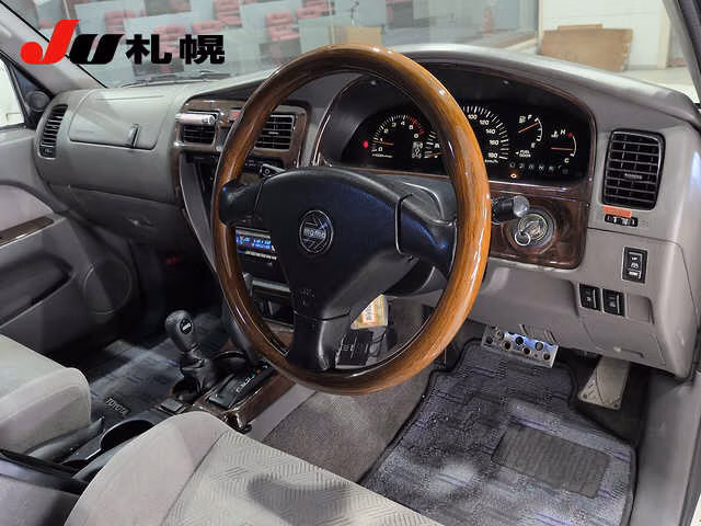 TOYOTA HILUX SURF