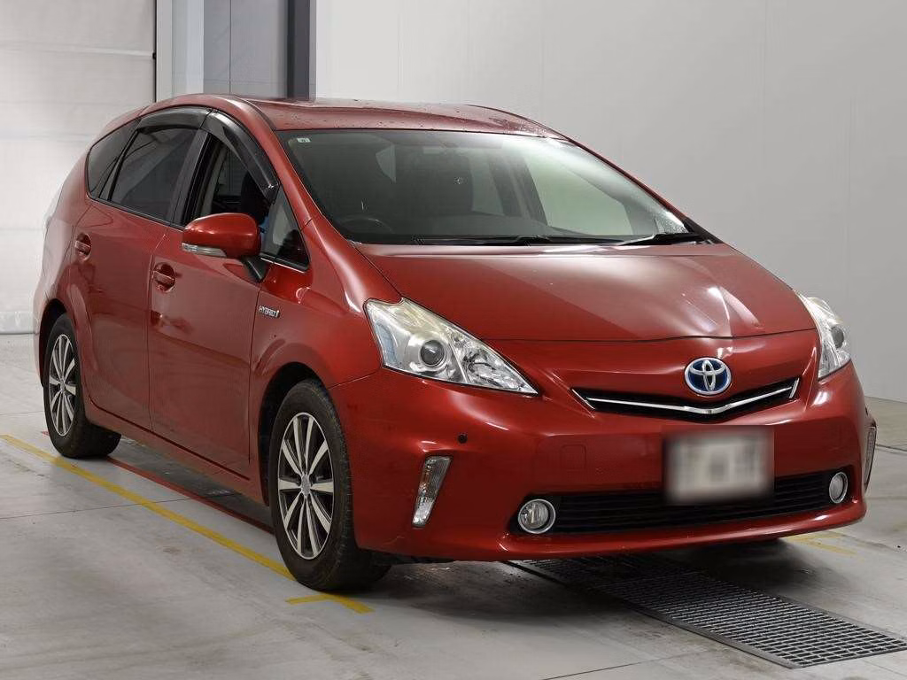 TOYOTA PRIUS ALPHA