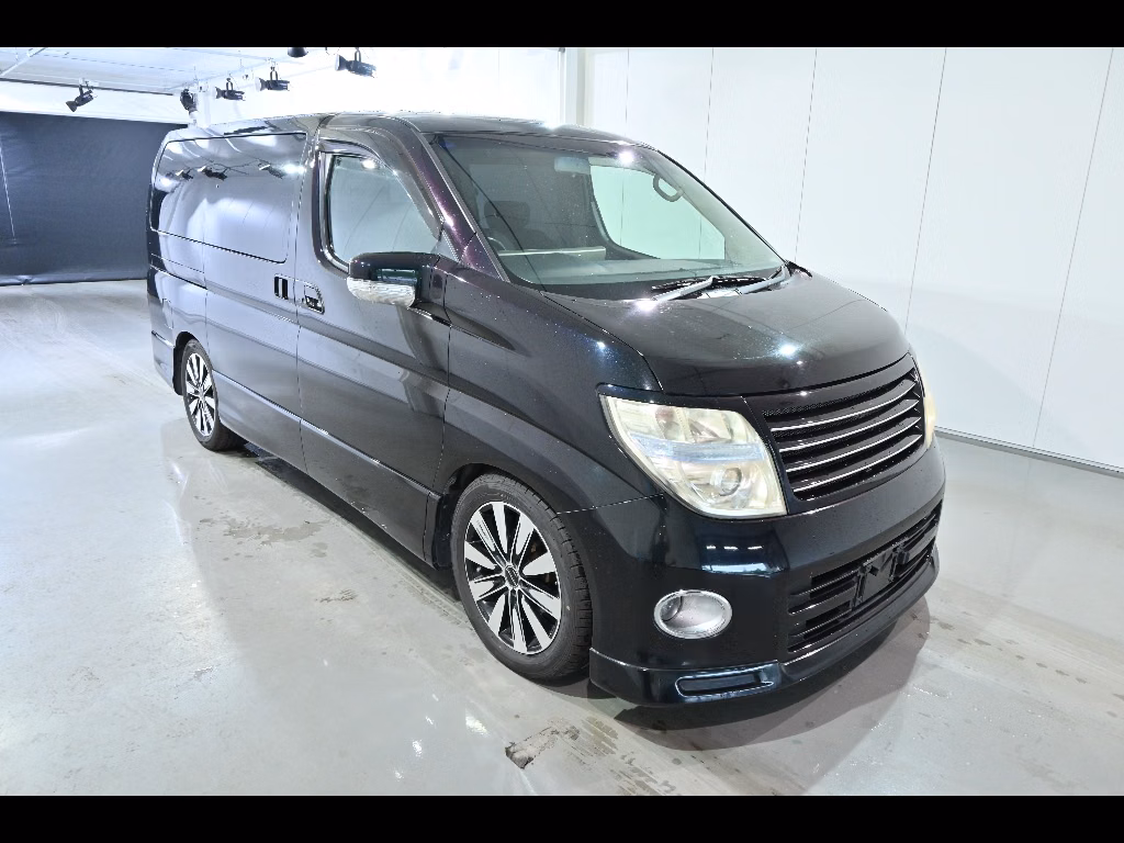 NISSAN ELGRAND