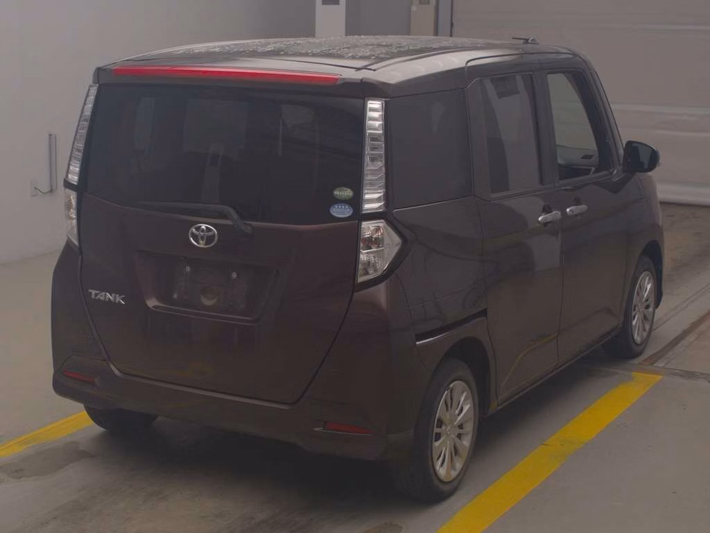 TOYOTA TANK