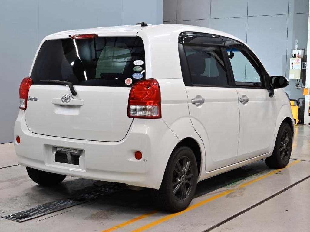 TOYOTA PORTE