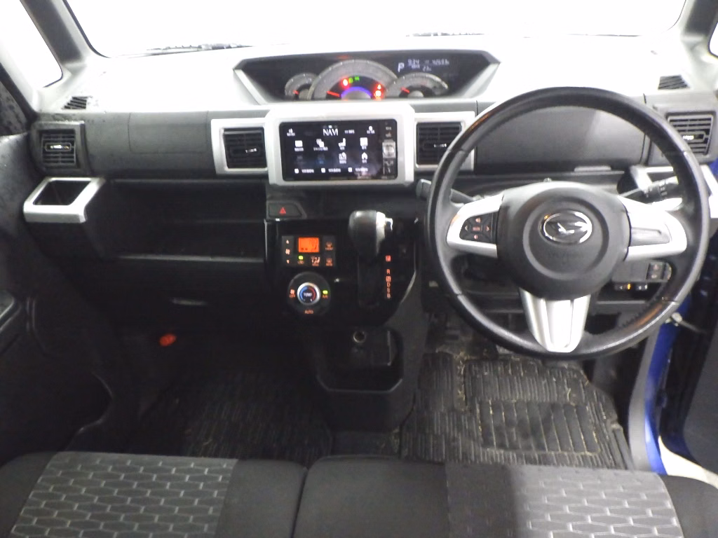 DAIHATSU WAKE