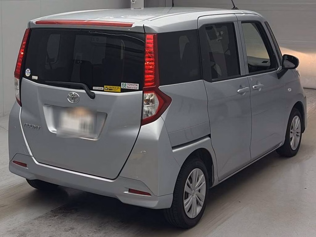 TOYOTA ROOMY