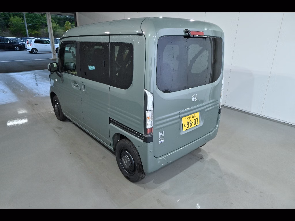 HONDA N-VAN