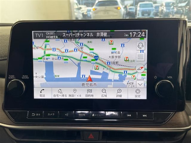 Nissan Aura