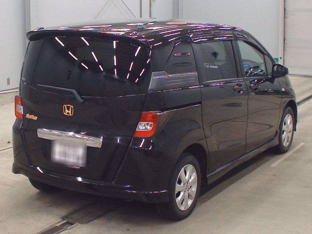 HONDA FREED SPIKE