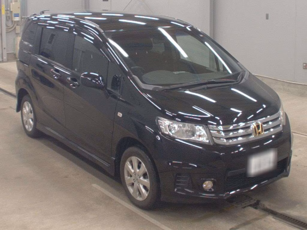 HONDA FREED SPIKE