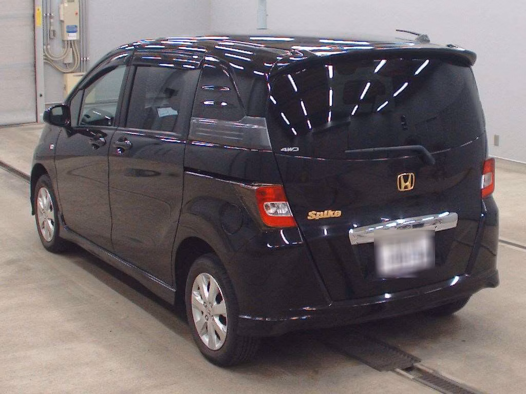 HONDA FREED SPIKE
