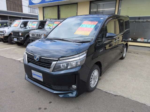TOYOTA VOXY