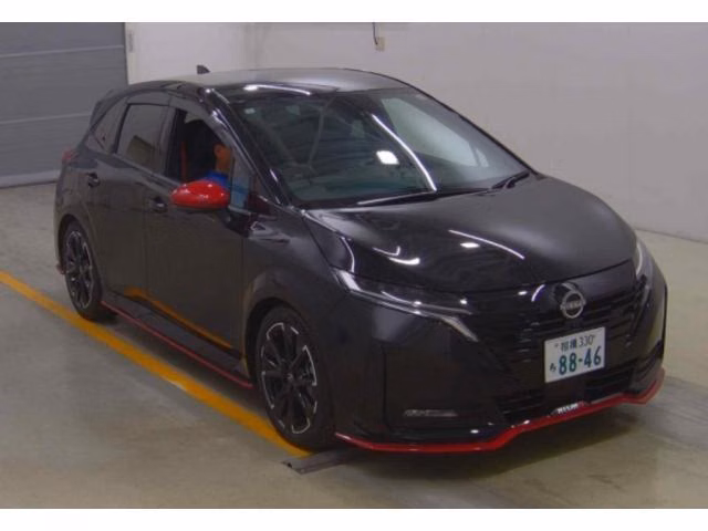 Nissan Aura