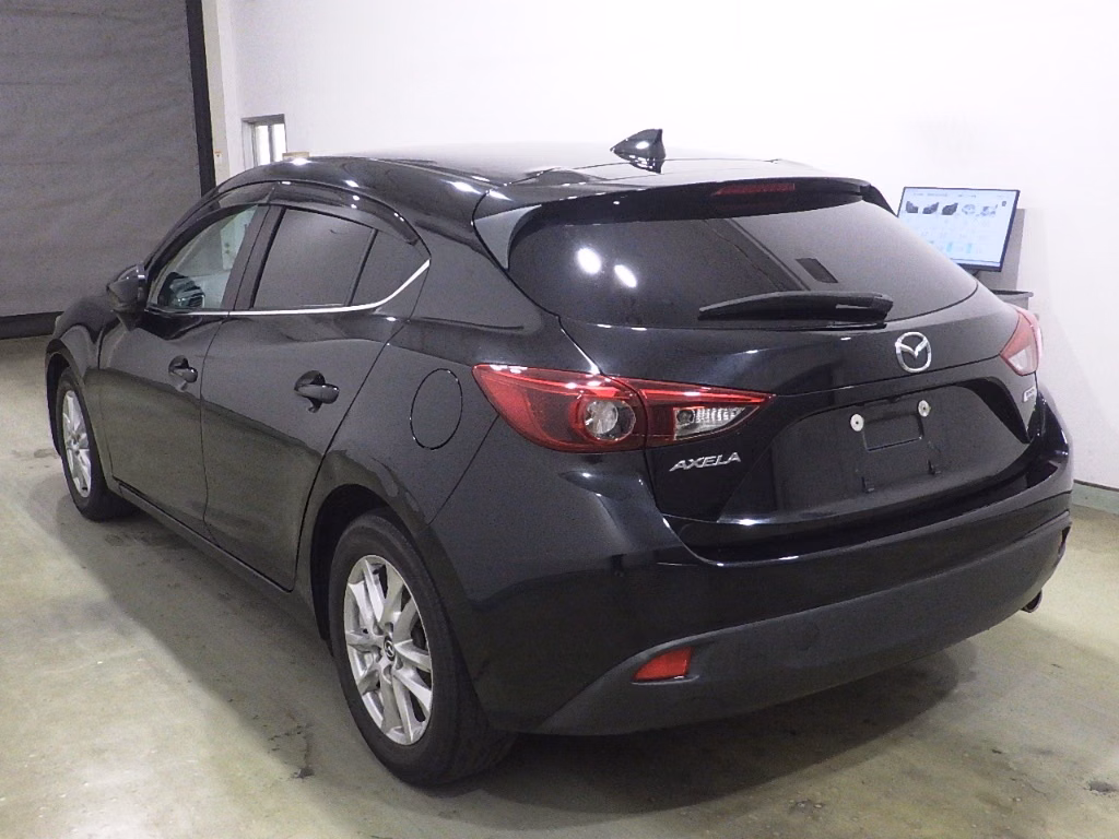 MAZDA AXELA