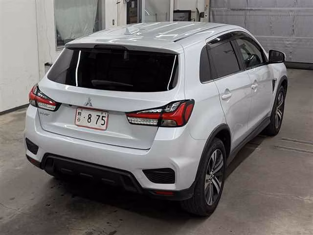 MITSUBISHI RVR