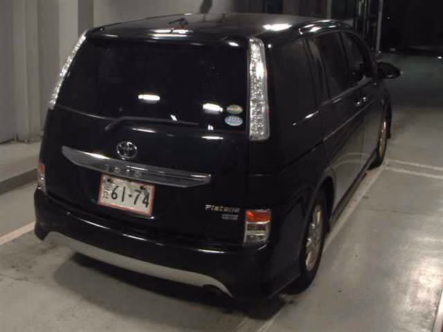 TOYOTA ISIS
